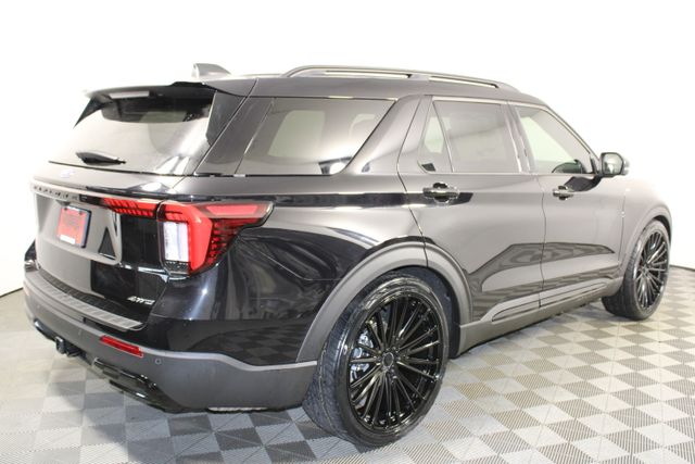 2025 Ford Explorer ST-Line photo 3