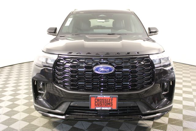 2025 Ford Explorer ST-Line photo 7