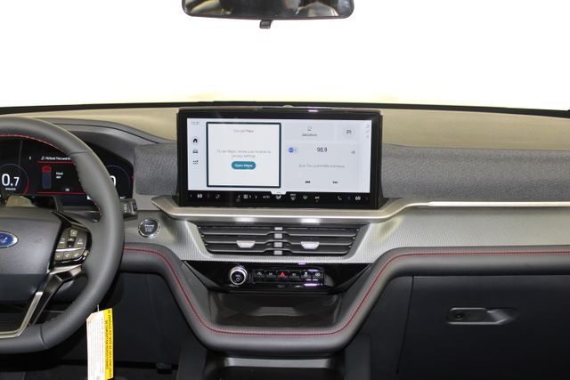 2025 Ford Explorer ST-Line photo 10