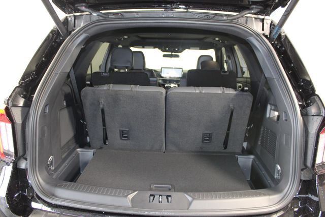 2025 Ford Explorer ST-Line photo 20