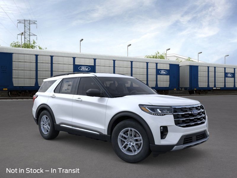 2025 Ford Explorer photo 5