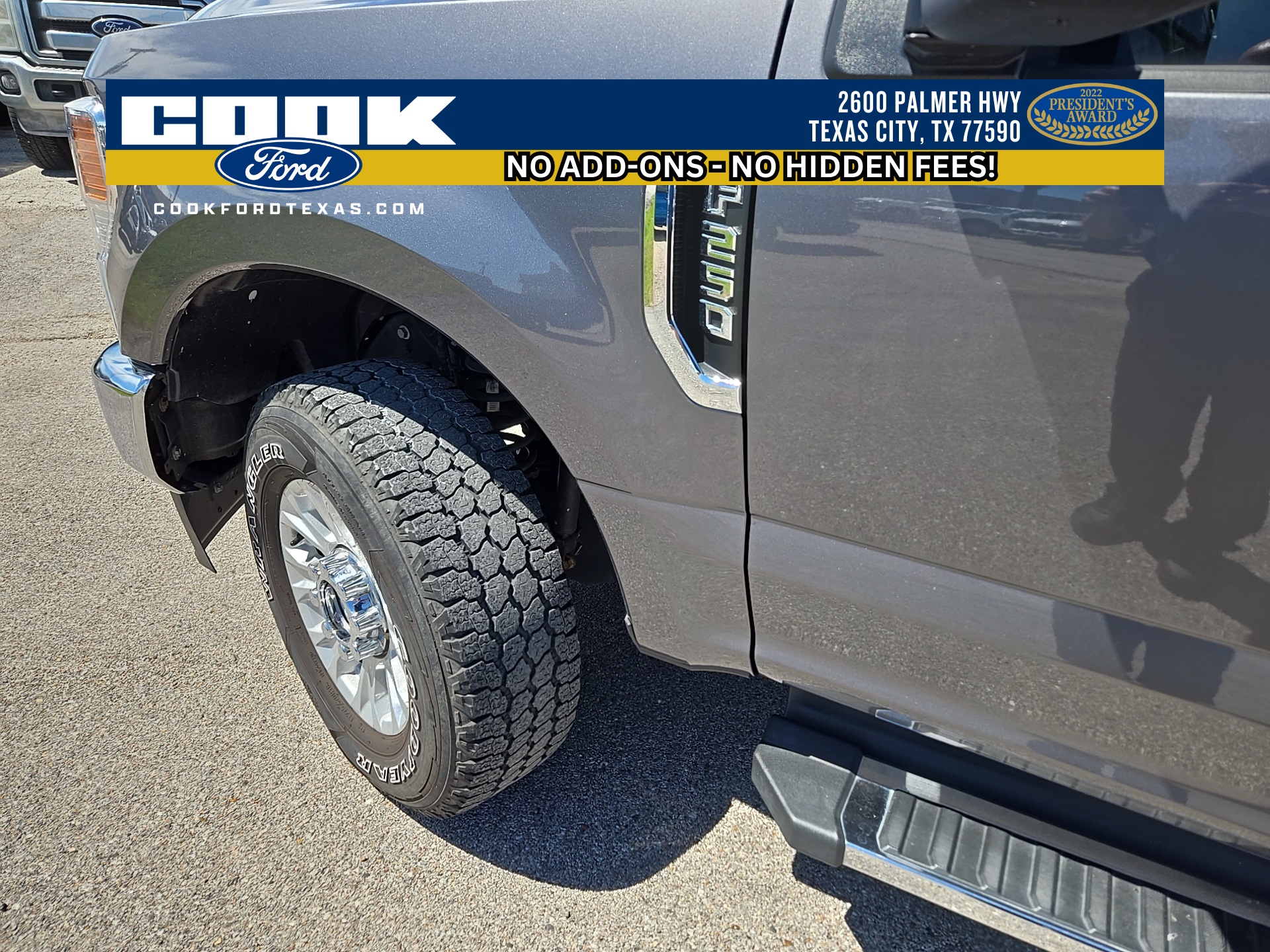 2021 Ford F-250 photo 9
