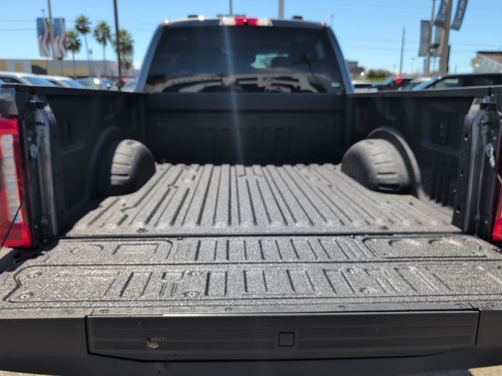 2026 Ford F-250 photo 4
