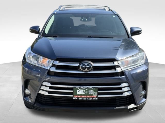 2017 Toyota Highlander SE XLE photo 2