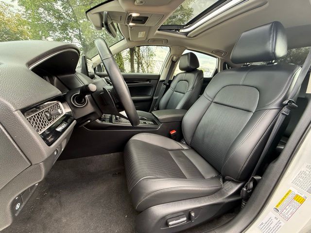 2024 Honda Civic Touring photo 13