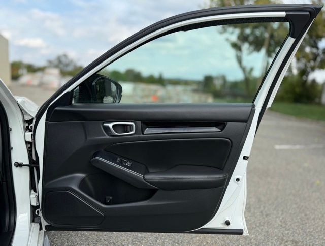 2024 Honda Civic Touring photo 22