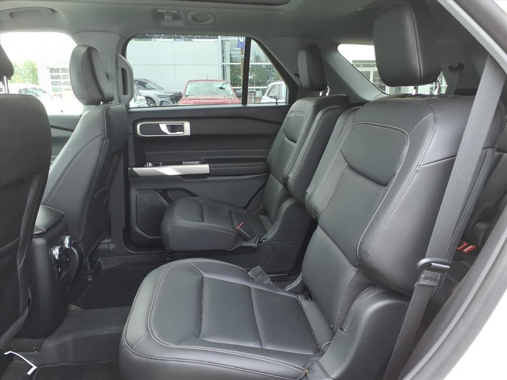 2022 Ford Explorer XLT photo 12