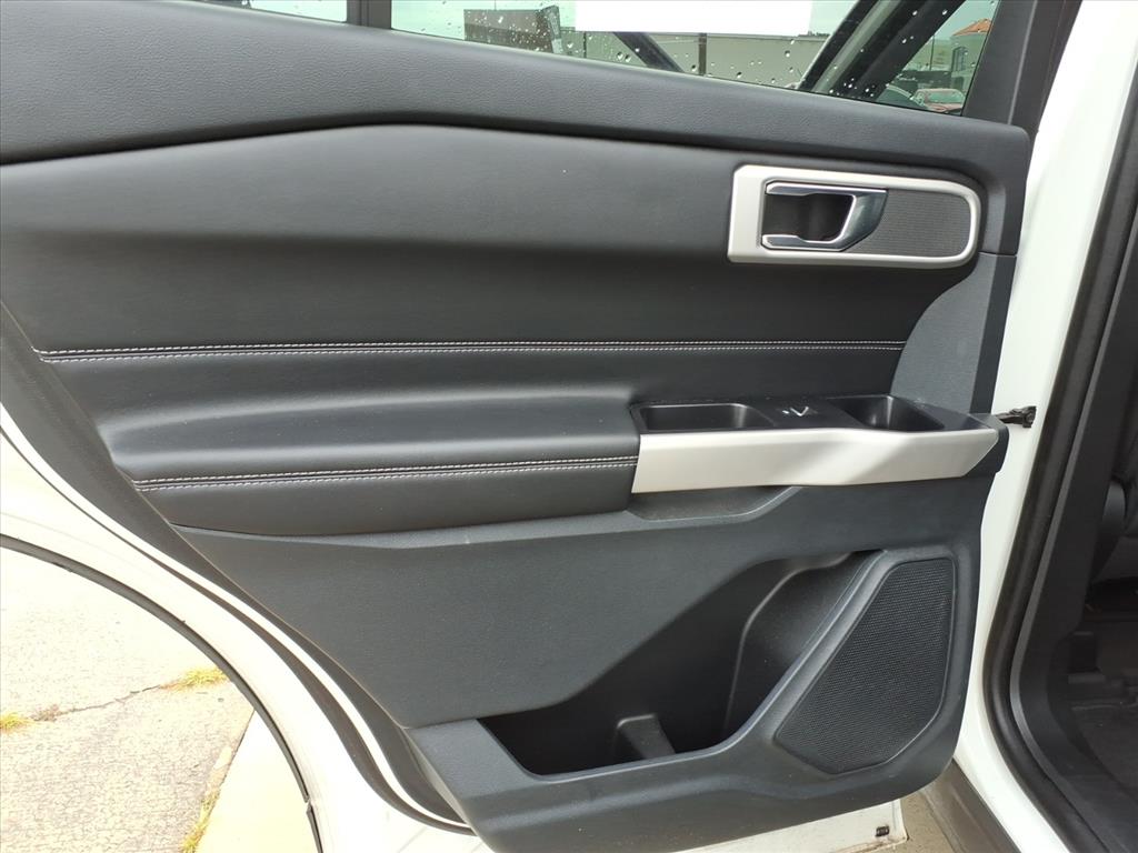 2022 Ford Explorer XLT photo 15