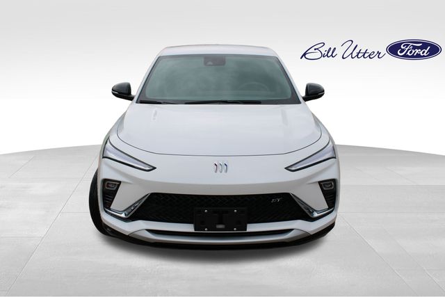 2024 Buick Envista ST photo 2