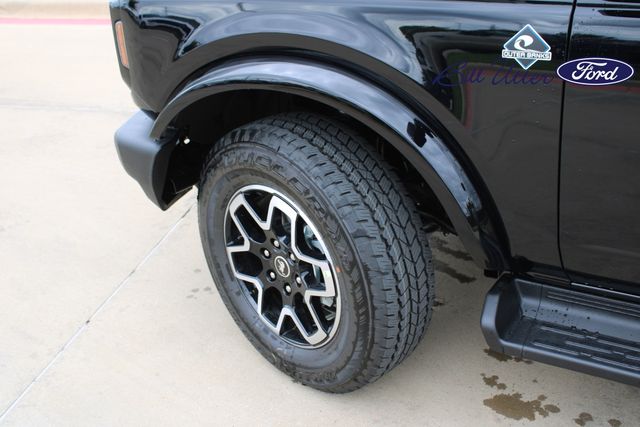 2025 Ford Bronco Outer Banks photo 5