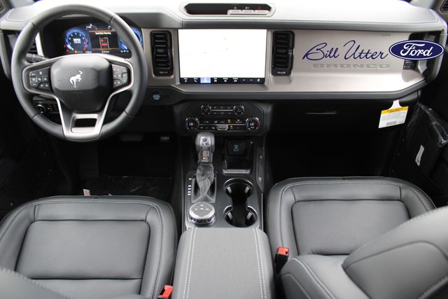 2025 Ford Bronco Outer Banks photo 10