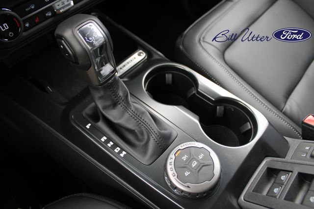 2025 Ford Bronco Outer Banks photo 11