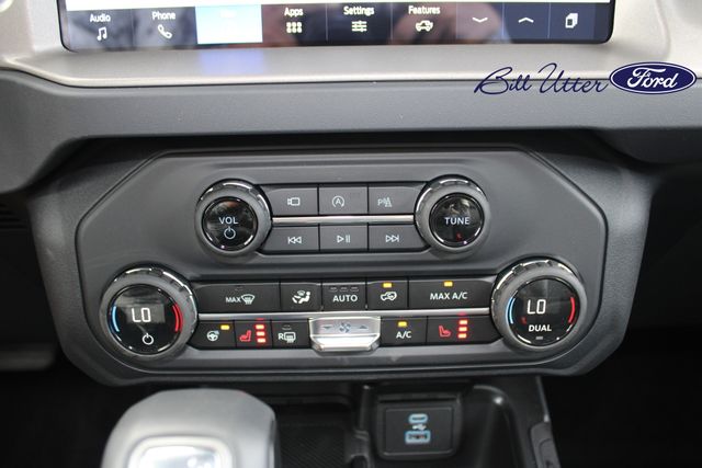 2025 Ford Bronco Outer Banks photo 12