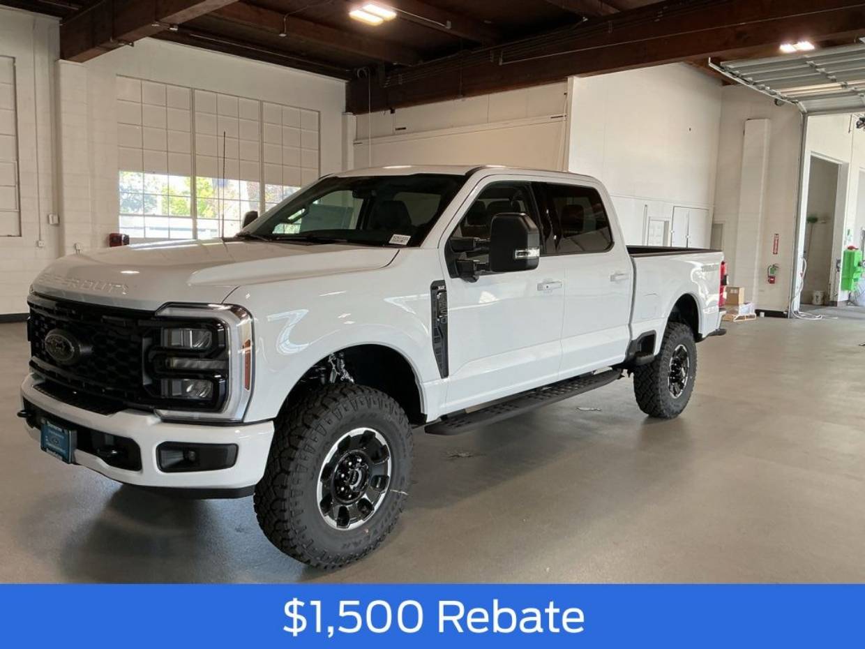 2025 Ford F-350 Super Duty XLT's photo