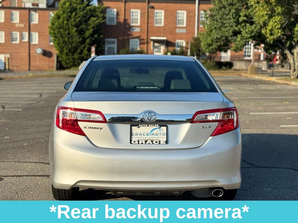 2014 Toyota Camry XLE photo 4