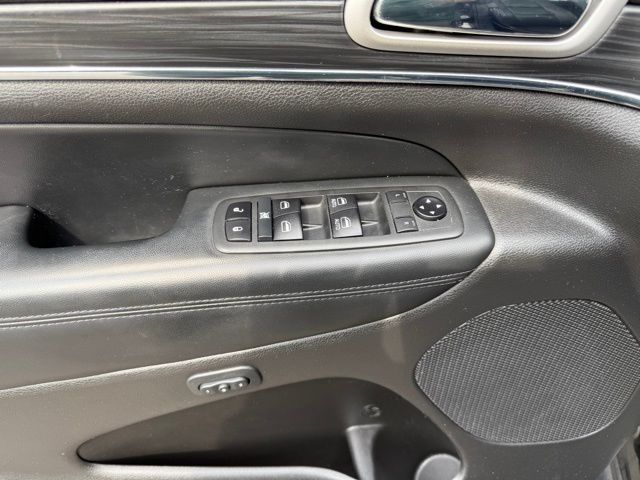 2020 Jeep Grand Cherokee Limited photo 11