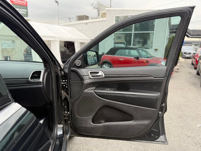 2020 Jeep Grand Cherokee Limited photo 21