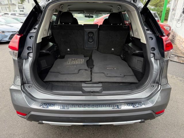 2018 Nissan Rogue SV photo 9
