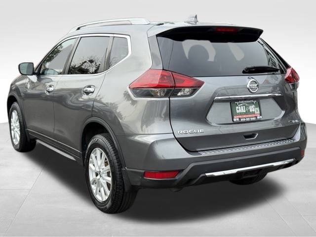 2018 Nissan Rogue SV photo 11