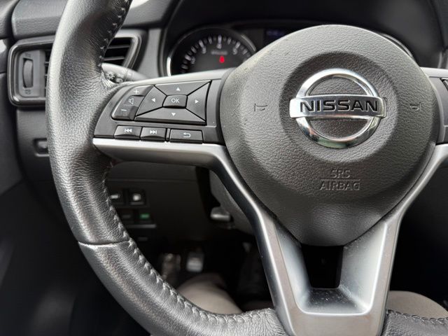 2018 Nissan Rogue SV photo 33