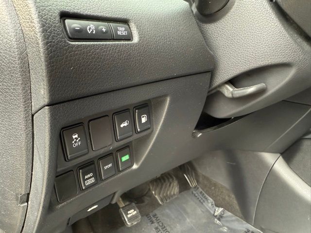 2018 Nissan Rogue SV photo 35