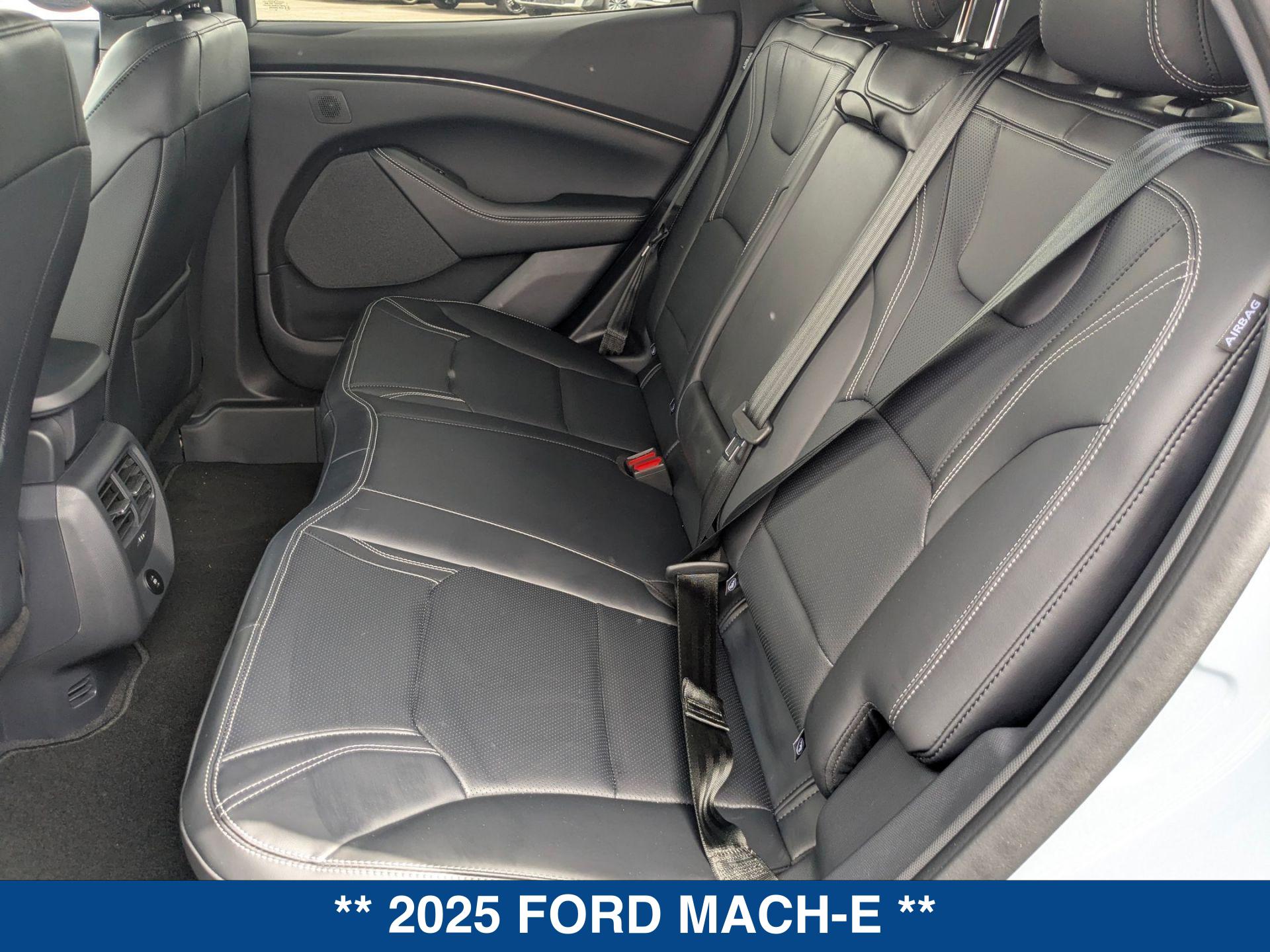 2025 Ford Mustang Mach-E Select photo 18