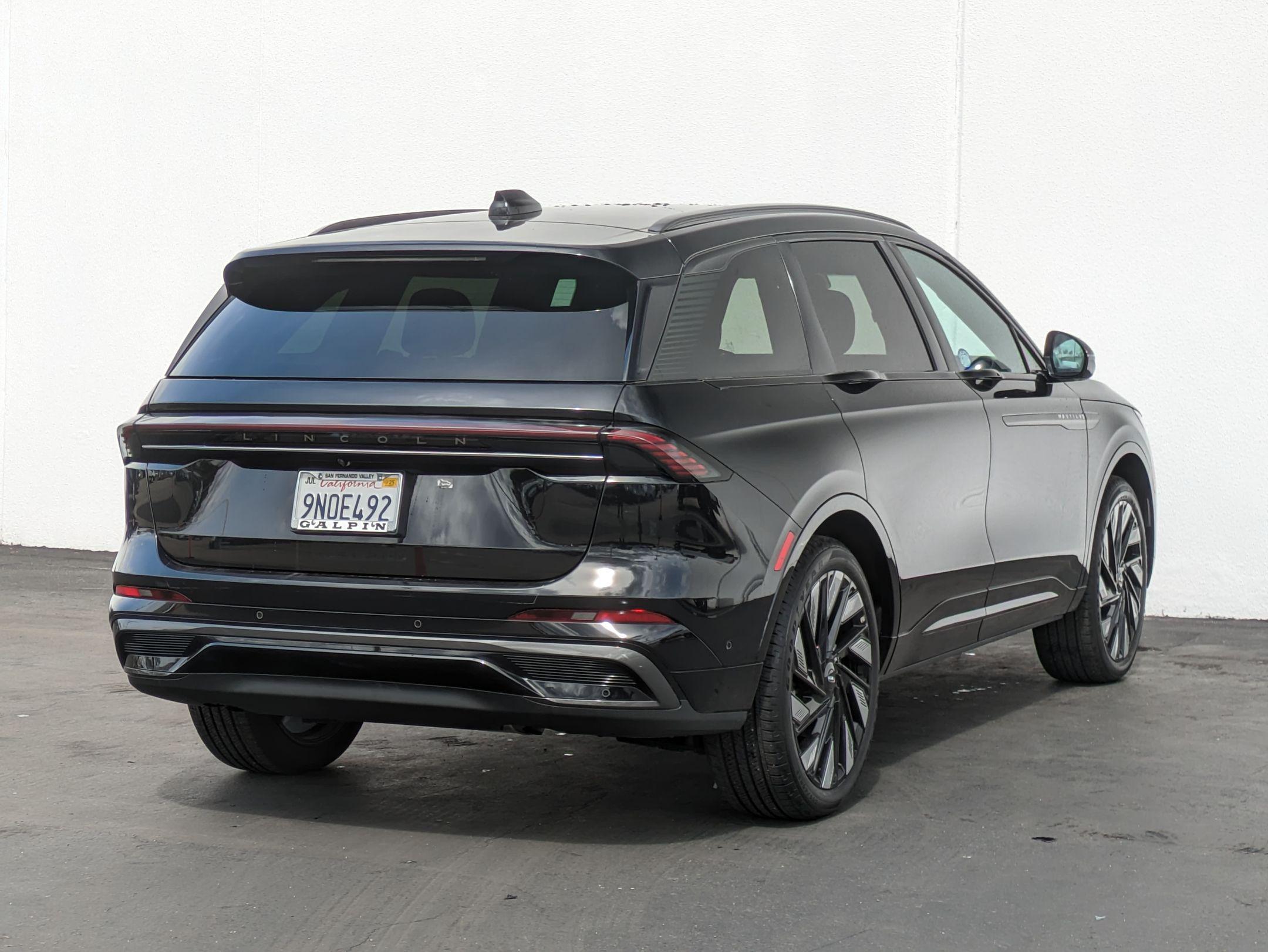 2024 Lincoln Nautilus Reserve photo 4