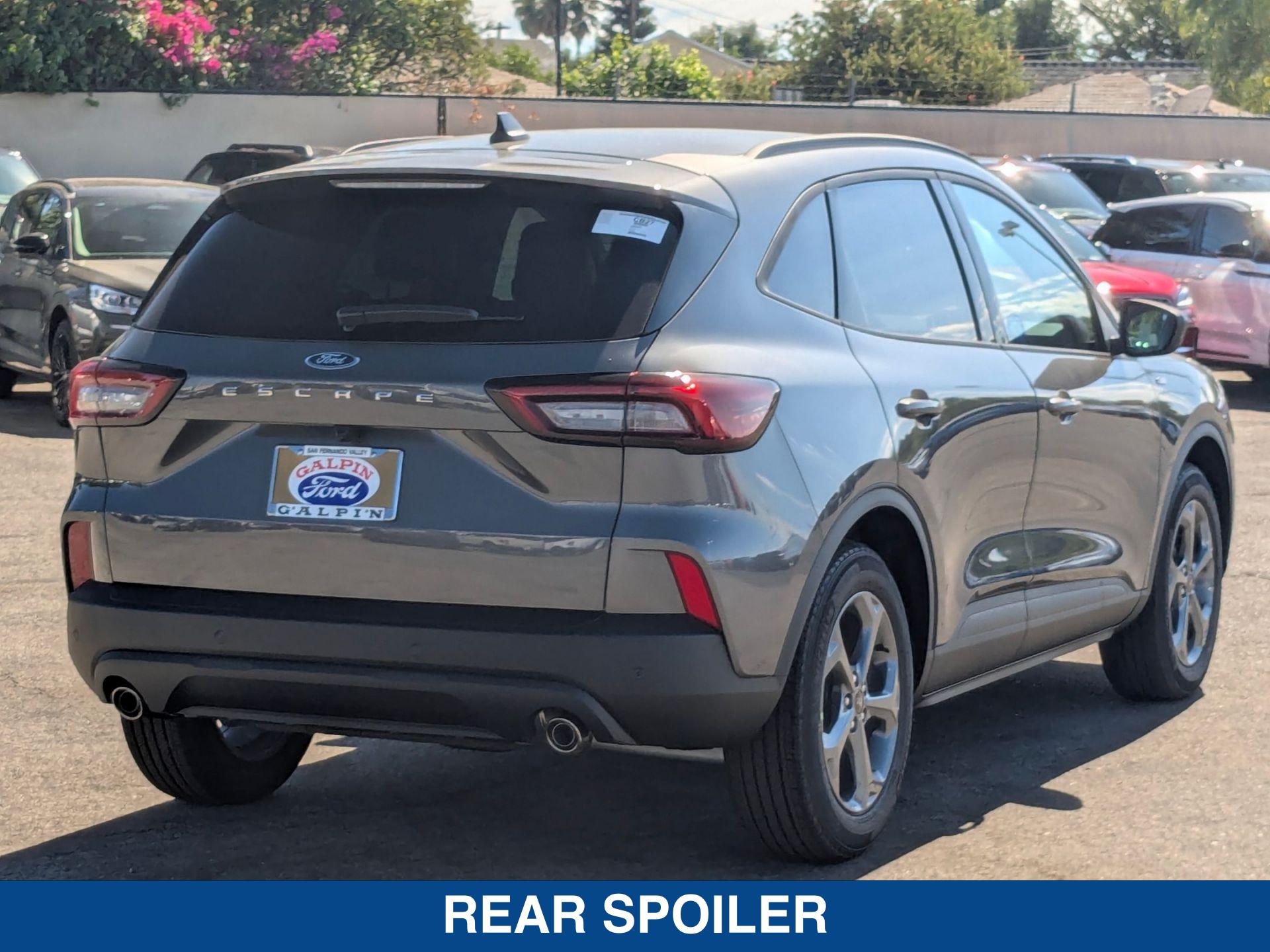 2025 Ford Escape ST-Line photo 8