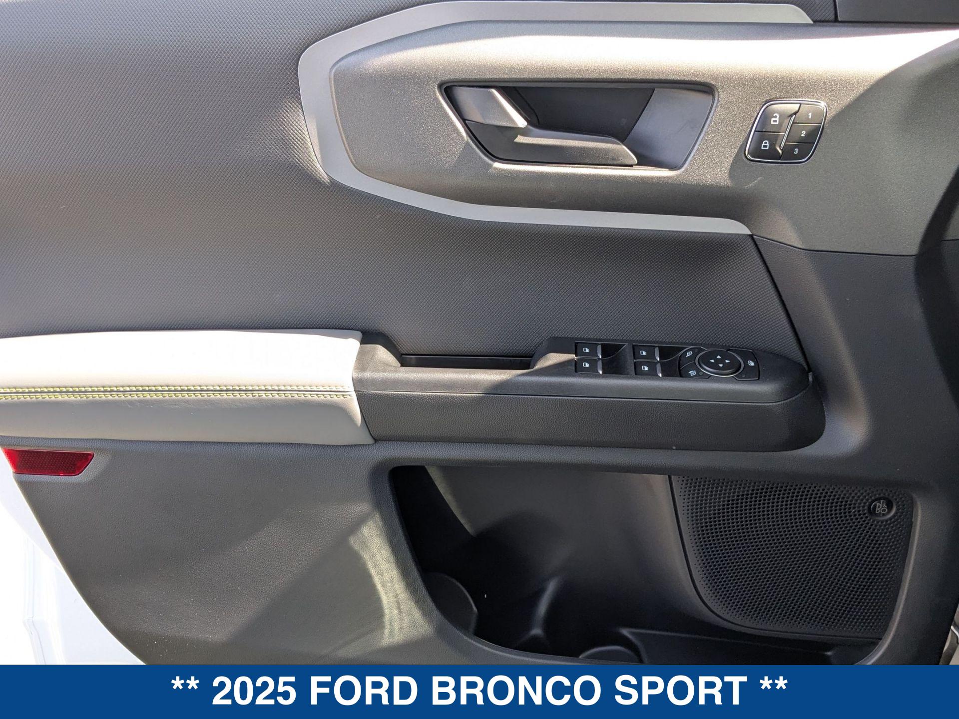 2025 Ford Bronco Sport Badlands photo 13