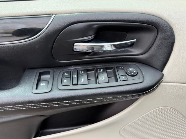 2019 Dodge Grand Caravan SXT photo 14