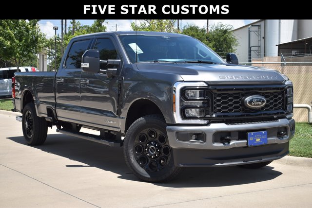 New 2025 Ford Super Duty F-350 SRW LARIAT