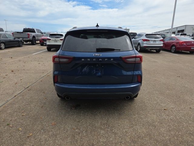 2023 Ford Escape ST-Line photo 3