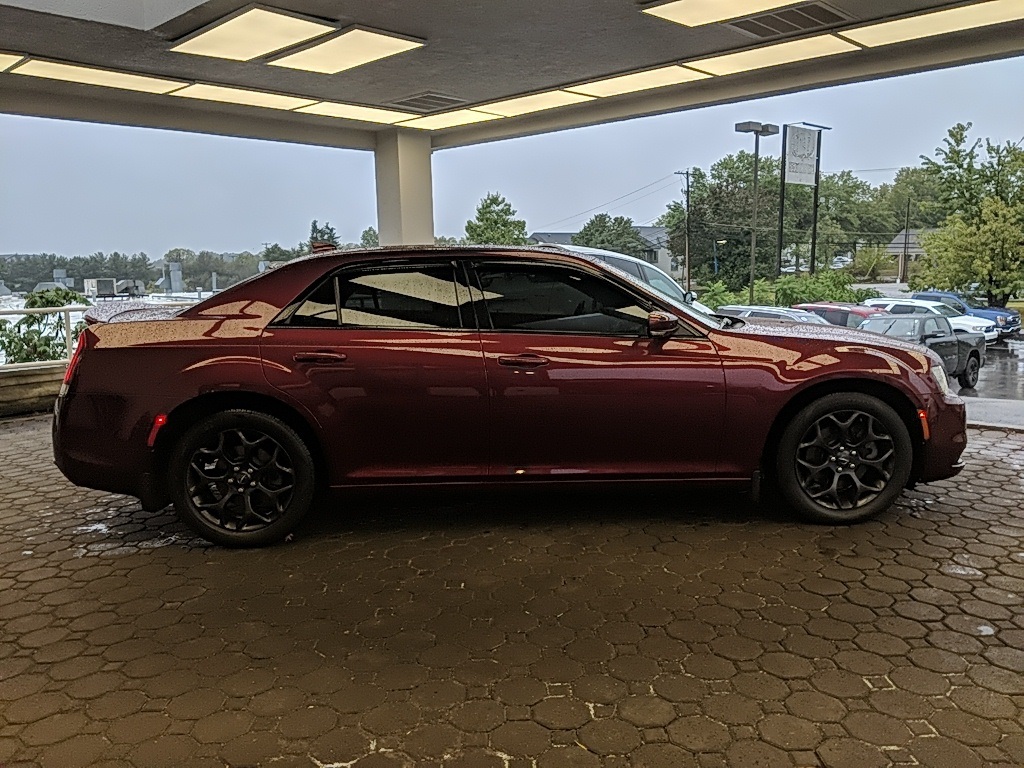 2019 Chrysler 300 S photo 4