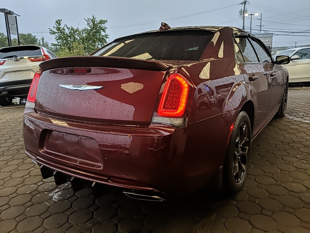 2019 Chrysler 300 S photo 5