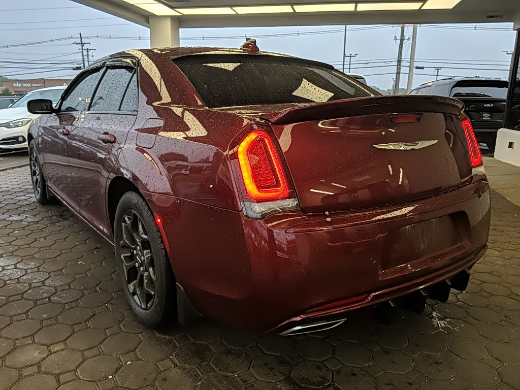 2019 Chrysler 300 S photo 7