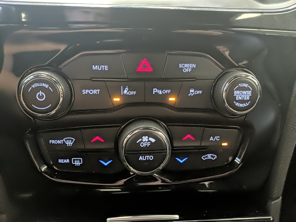 2019 Chrysler 300 S photo 19