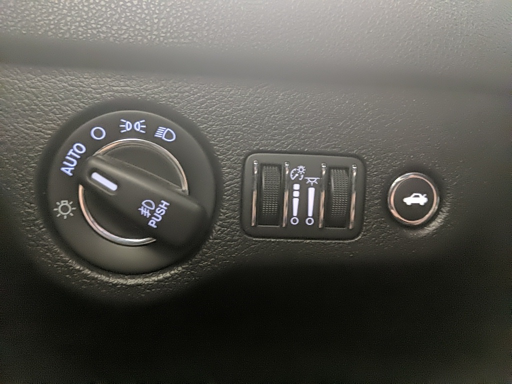 2019 Chrysler 300 S photo 21