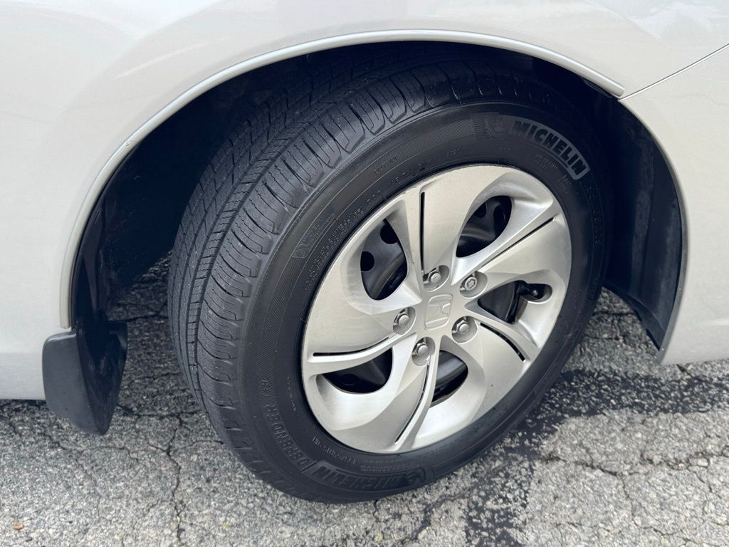 2013 Honda Civic LX photo 28
