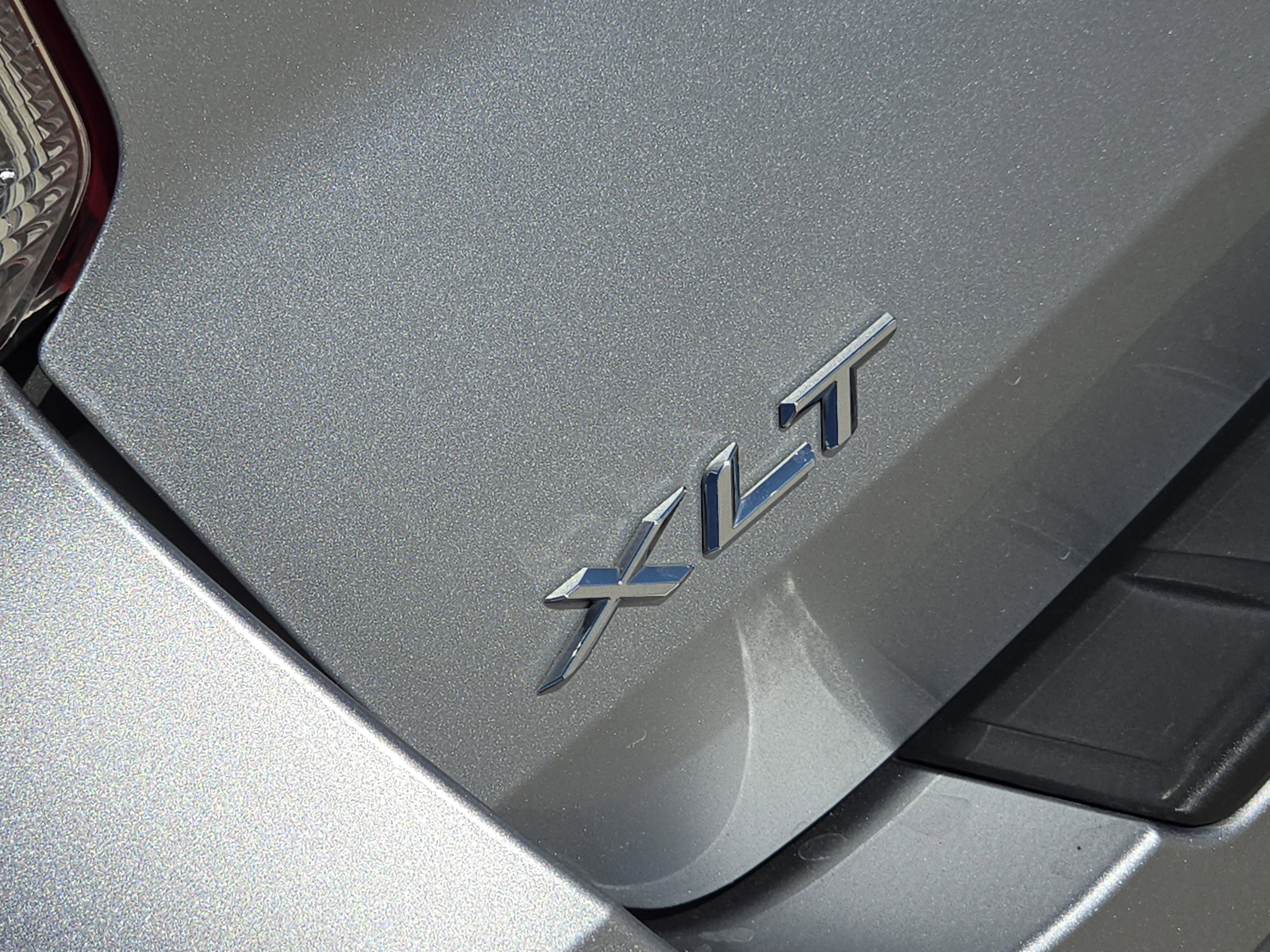 2022 Ford Explorer XLT photo 10