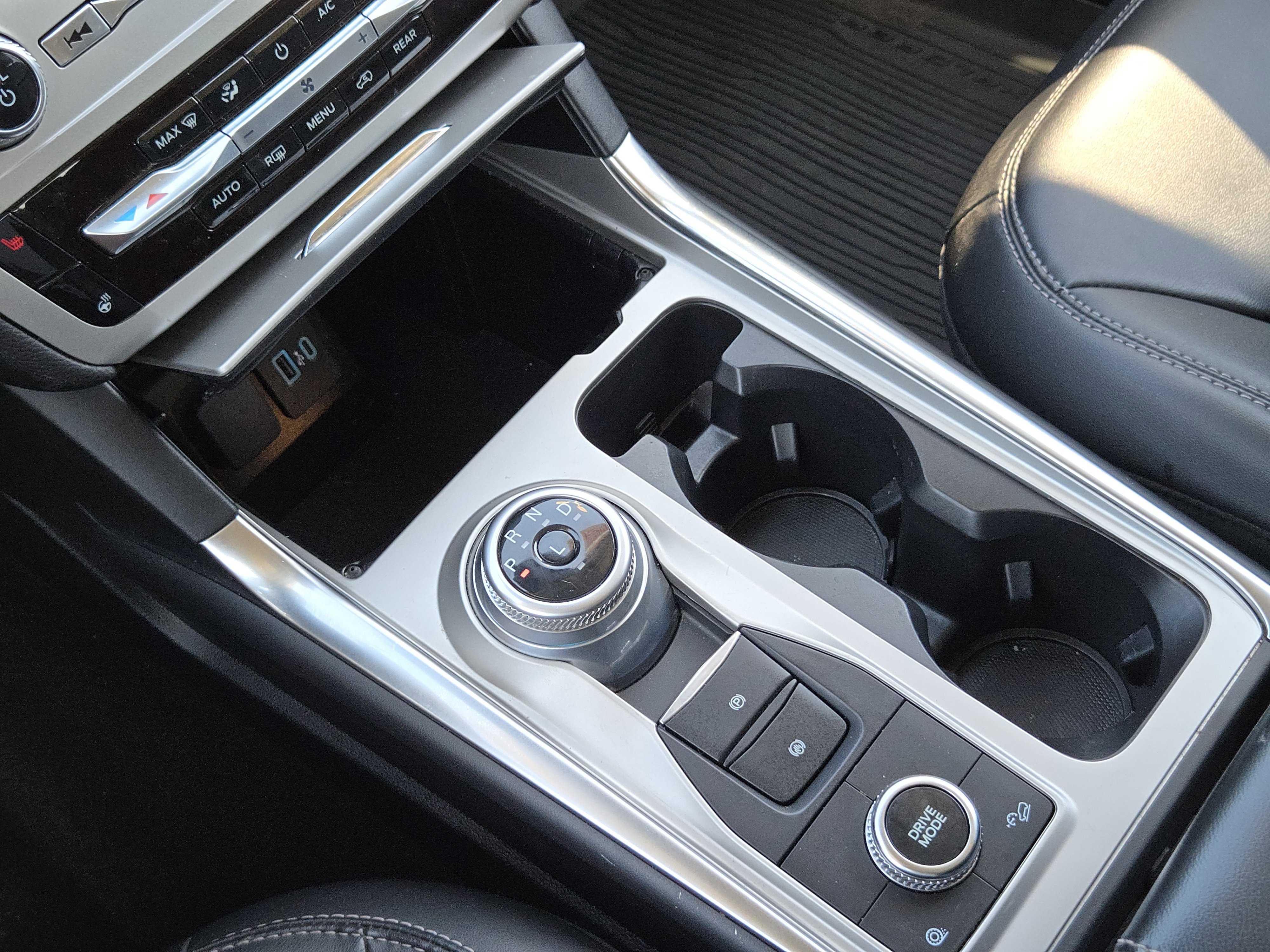2022 Ford Explorer XLT photo 19