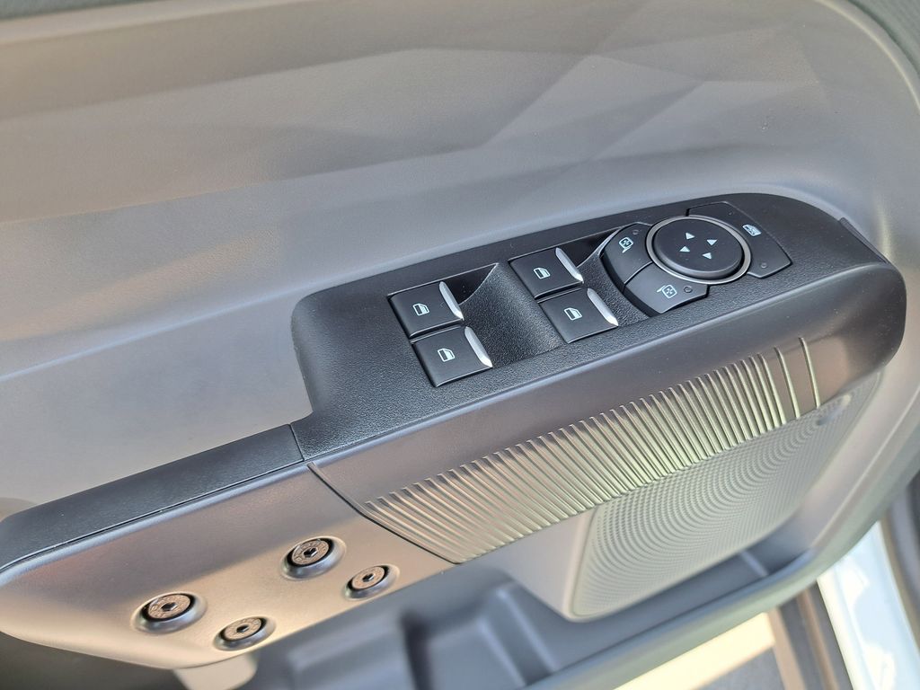 2025 Ford Maverick XL photo 17