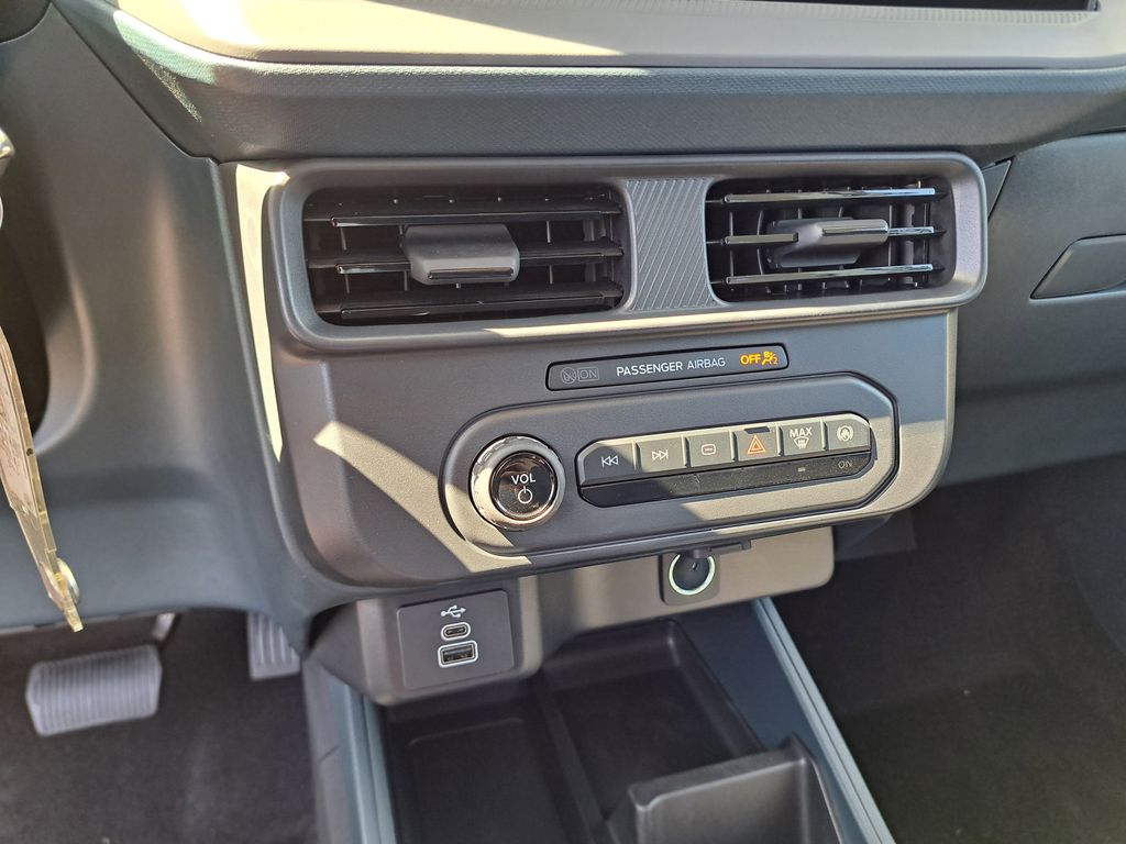 2025 Ford Maverick XL photo 26