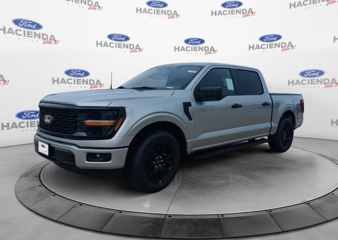 2025 Ford F-150 STX's photo