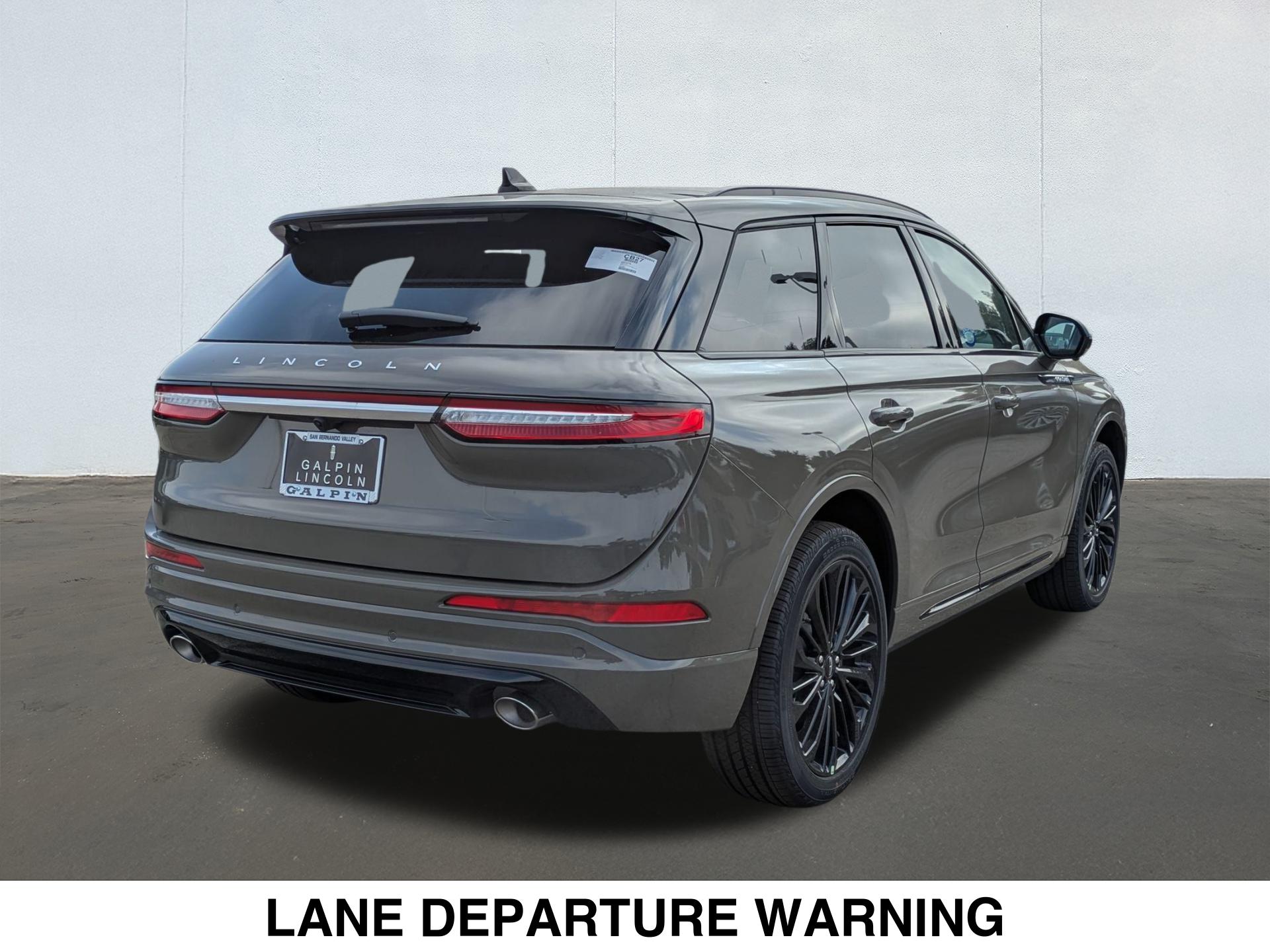 2025 Lincoln Corsair Grand Touring photo 2