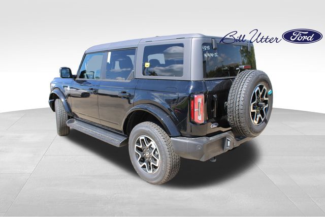 2025 Ford Bronco Outer Banks photo 4