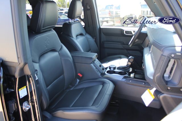 2025 Ford Bronco Outer Banks photo 6