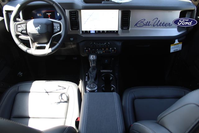 2025 Ford Bronco Outer Banks photo 10