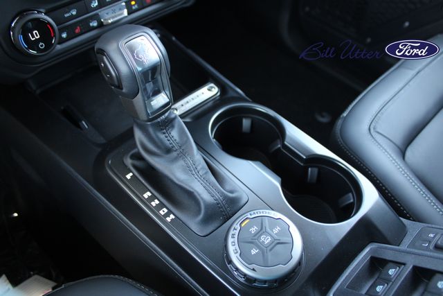 2025 Ford Bronco Outer Banks photo 11