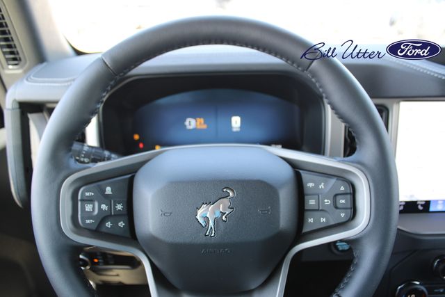 2025 Ford Bronco Outer Banks photo 15