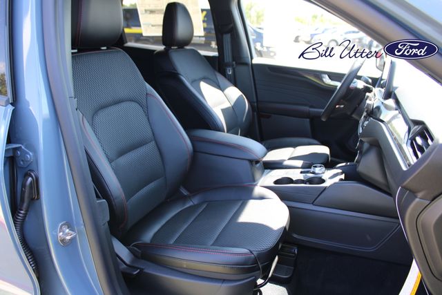 2026 Ford Escape ST-Line photo 7